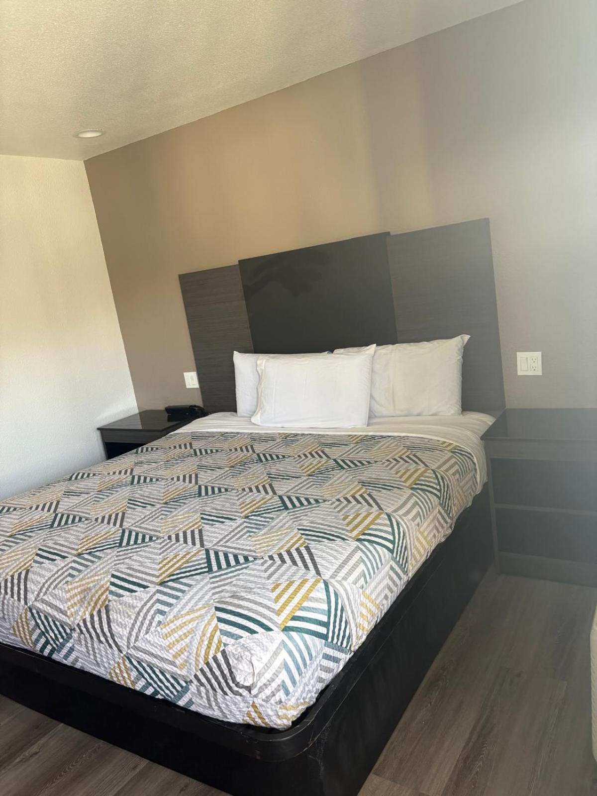 Hotel 6-san Bernardino, Ca - North